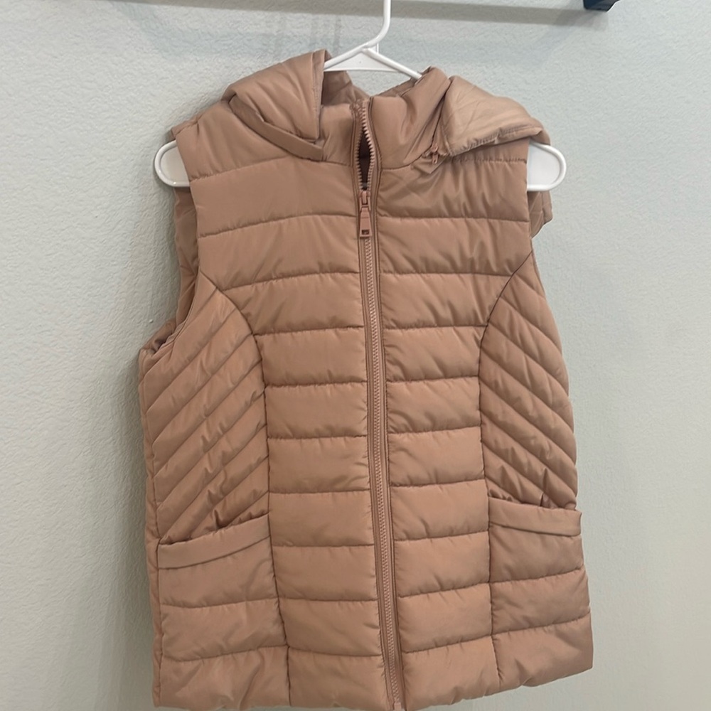 Maurice’s Pink Vest with Front Pockets and Detachable Hood